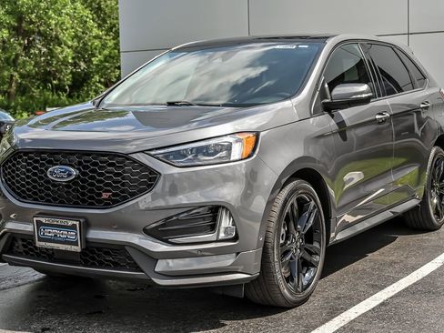 Used 2023 Ford Edge ST w/ Equipment Group 401A AWD/4WD image 4
