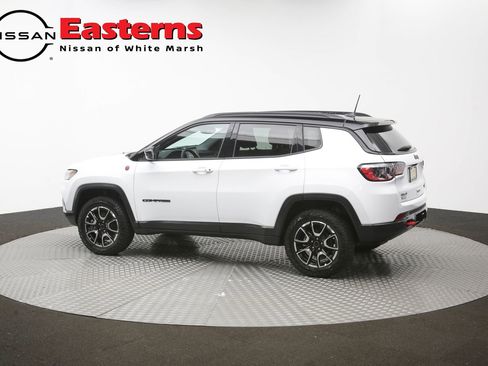 Used 2025 Jeep Compass Trailhawk w/ Trailer Tow Group AWD/4WD image 60