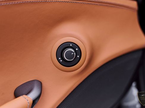 Used 2018 Ferrari 488 GTB RWD image 46