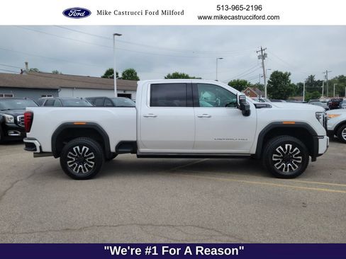 Used 2024 GMC Sierra 2500 Denali Ultimate AWD/4WD image 6