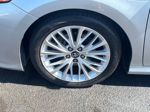 Used 2018 Toyota Camry XLE FWD image 26