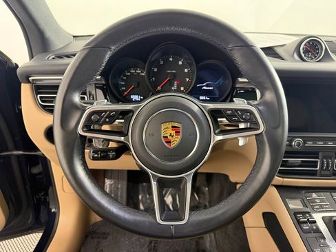 Certified 2021 Porsche Macan AWD/4WD image 27