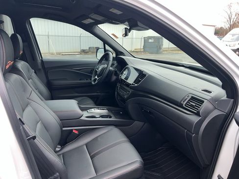 Certified 2025 Honda Ridgeline TrailSport+ image 31