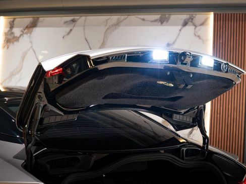 Used 2024 Aston Martin DB12 Coupe RWD image 31