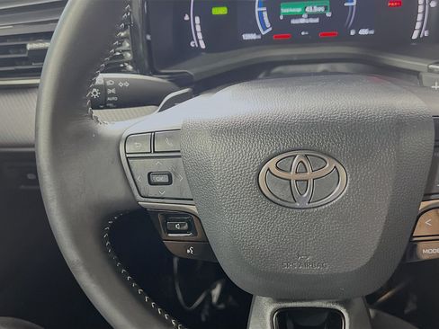 Used 2026 Toyota Camry SE FWD image 19