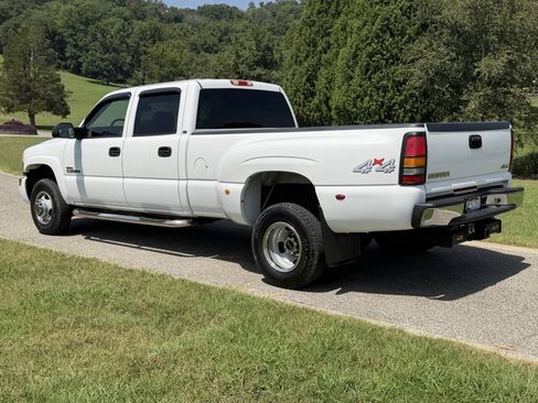 Used 2005 GMC Sierra 3500 SLT w/ Heavy-Duty Power Package AWD/4WD image 38