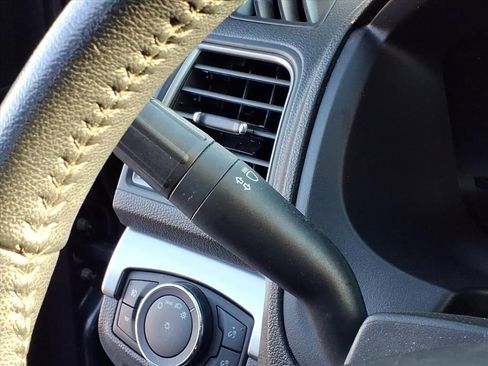 Certified 2019 Ford Explorer XLT w/ Equipment Group 202A image 17