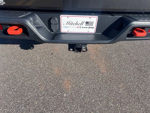 Used 2021 Jeep Gladiator Mojave image 8