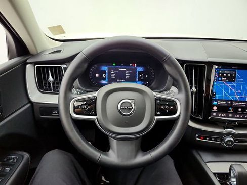 Certified 2025 Volvo XC60 B5 Plus w/ Climate Package AWD/4WD image 20