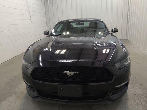 Used 2017 Ford Mustang Coupe RWD image 15