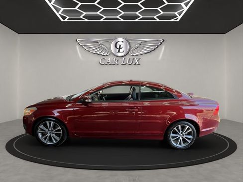 Used 2011 Volvo C70 T5 image 3