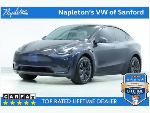 Used 2025 Tesla Model Y Long Range AWD/4WD image 1