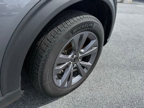 Certified 2022 Ford Explorer XLT w/ Equipment Group 202A image 10