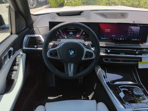 New 2026 BMW X5 xDrive40i w/ M Sport Package AWD/4WD image 16