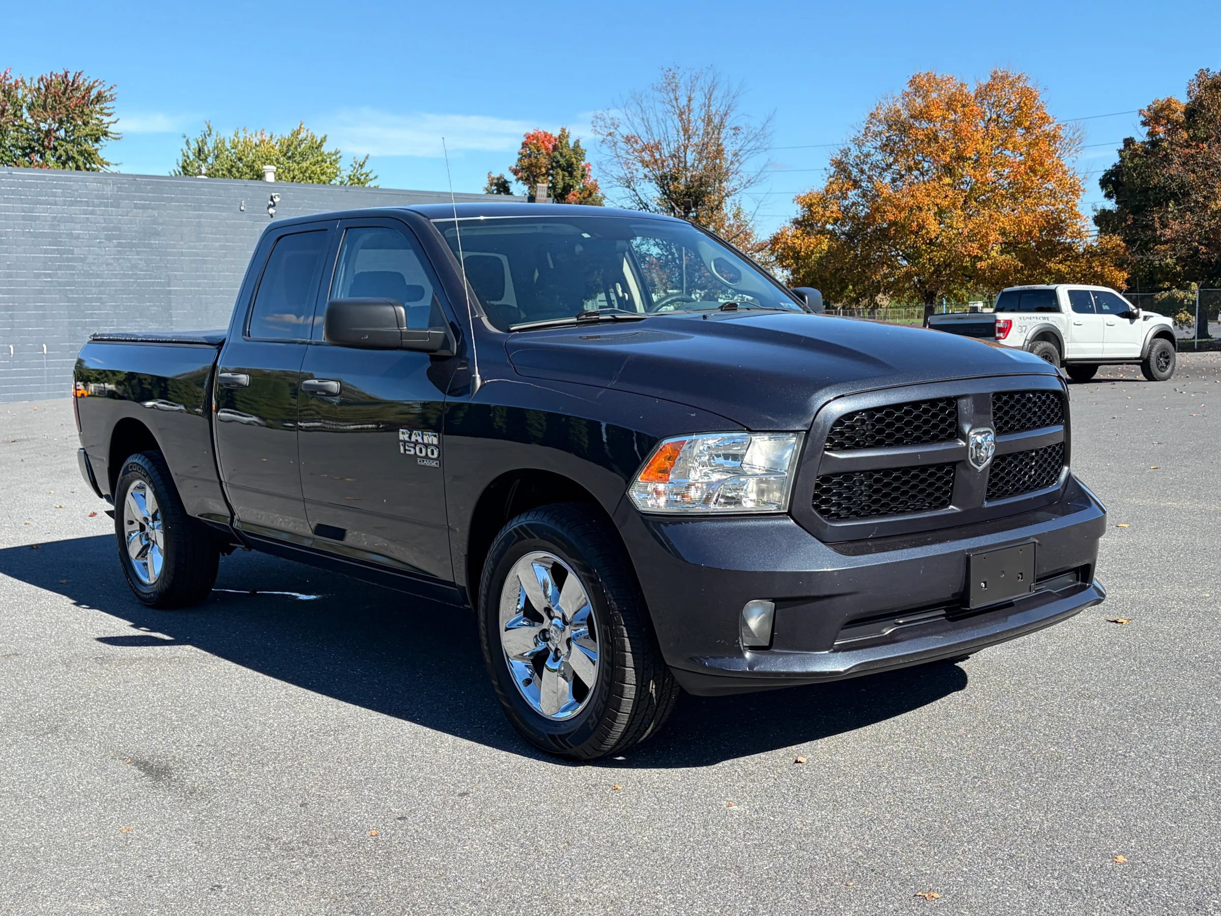Used 2019 RAM 1500 Classic Tradesman AWD/4WD image 4