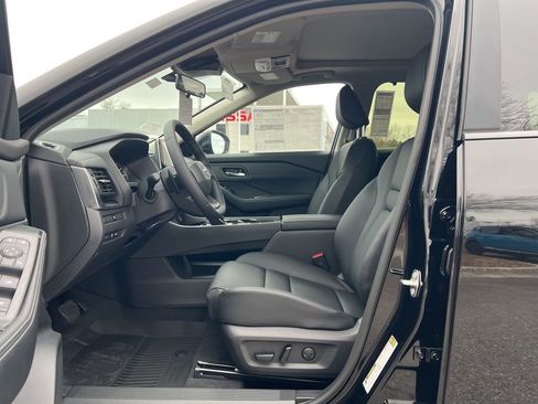 New 2025 Nissan Rogue SV w/ SV Premium Package image 20