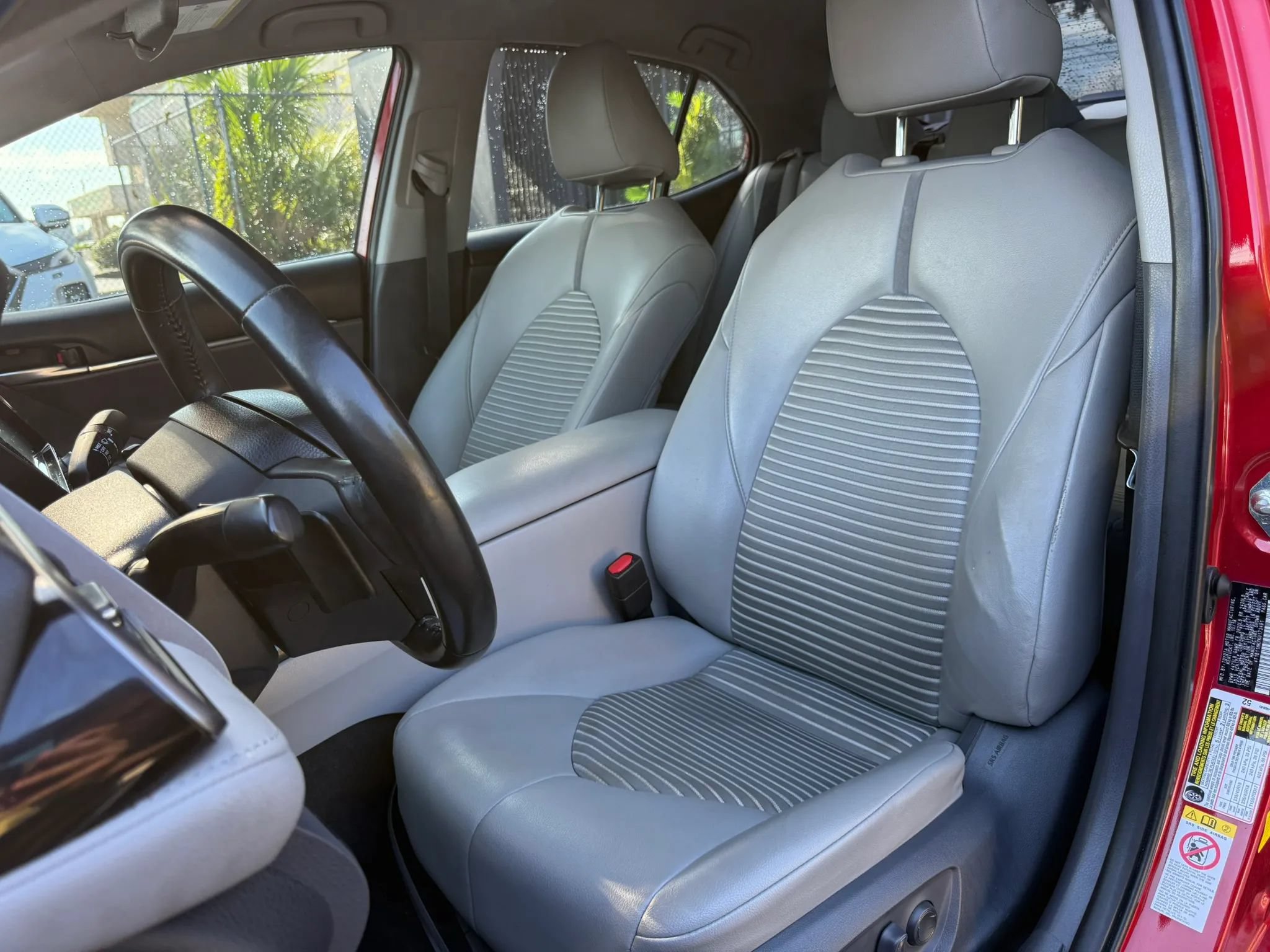 Used 2019 Toyota Camry SE FWD image 12