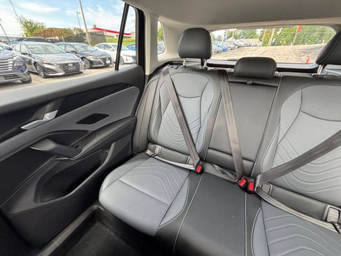Used 2026 Volkswagen Tiguan SE FWD image 36