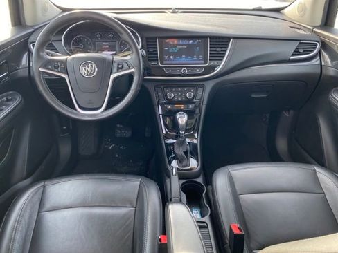 Certified 2017 Buick Encore Essence image 5