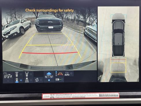 Used 2024 Toyota Tacoma Limited image 15