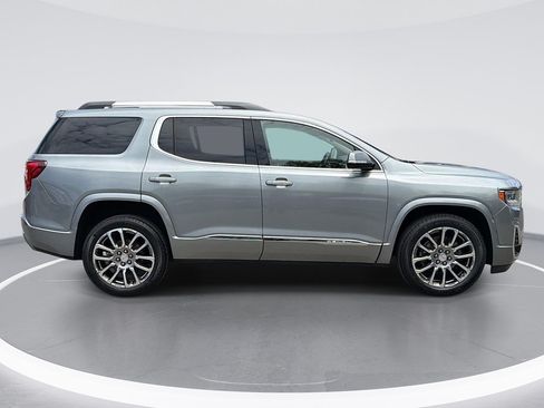 Used 2023 GMC Acadia Denali w/ Denali Technology Package FWD image 3