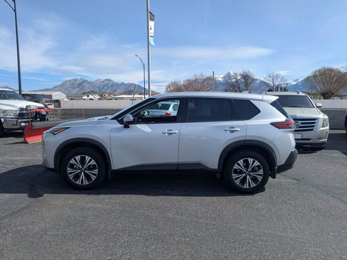 Used 2021 Nissan Rogue SV AWD/4WD image 8