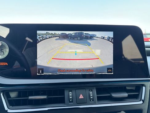 Used 2025 Lexus ES 300h w/ Premium Package FWD image 31