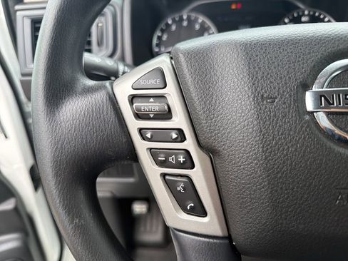 Used 2022 Nissan Titan S image 22