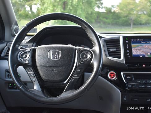 Used 2016 Honda Pilot Touring image 23