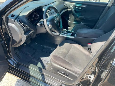 Used 2014 Nissan Altima 2.5 S w/ Sport Value Package FWD image 19