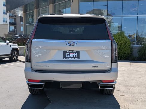 Used 2021 Cadillac Escalade Premium Luxury Platinum AWD/4WD image 5