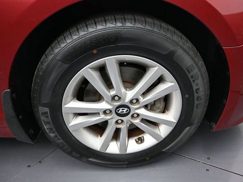 Used 2016 Hyundai Sonata SE w/ Cargo Package FWD image 9