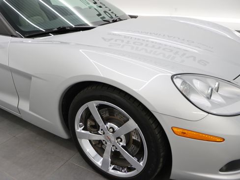 Used 2009 Chevrolet Corvette Coupe w/ Preferred Equipment Group RWD image 20