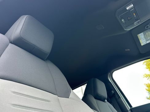 New 2025 Toyota Tacoma TRD Off-Road image 14