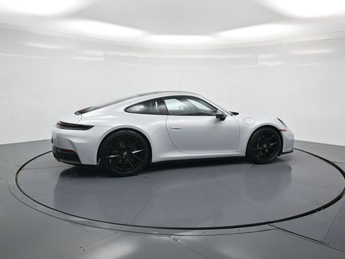 Used 2025 Porsche 911 Carrera T image 31