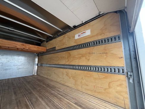 Used 2020 Ford Transit 350 DRW image 17