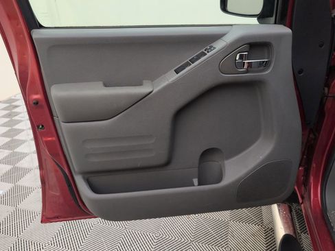 Used 2017 Nissan Frontier SV RWD image 29