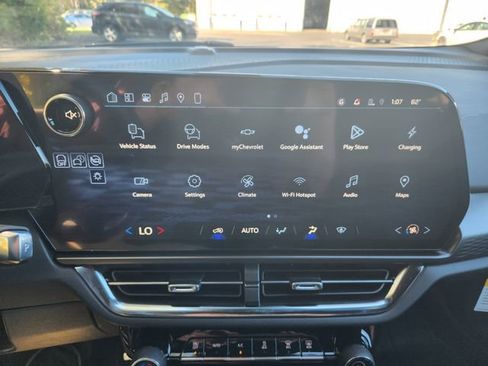 New 2026 Chevrolet Equinox EV LT image 17