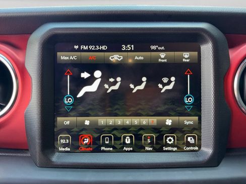 Used 2020 Jeep Gladiator Rubicon AWD/4WD image 27