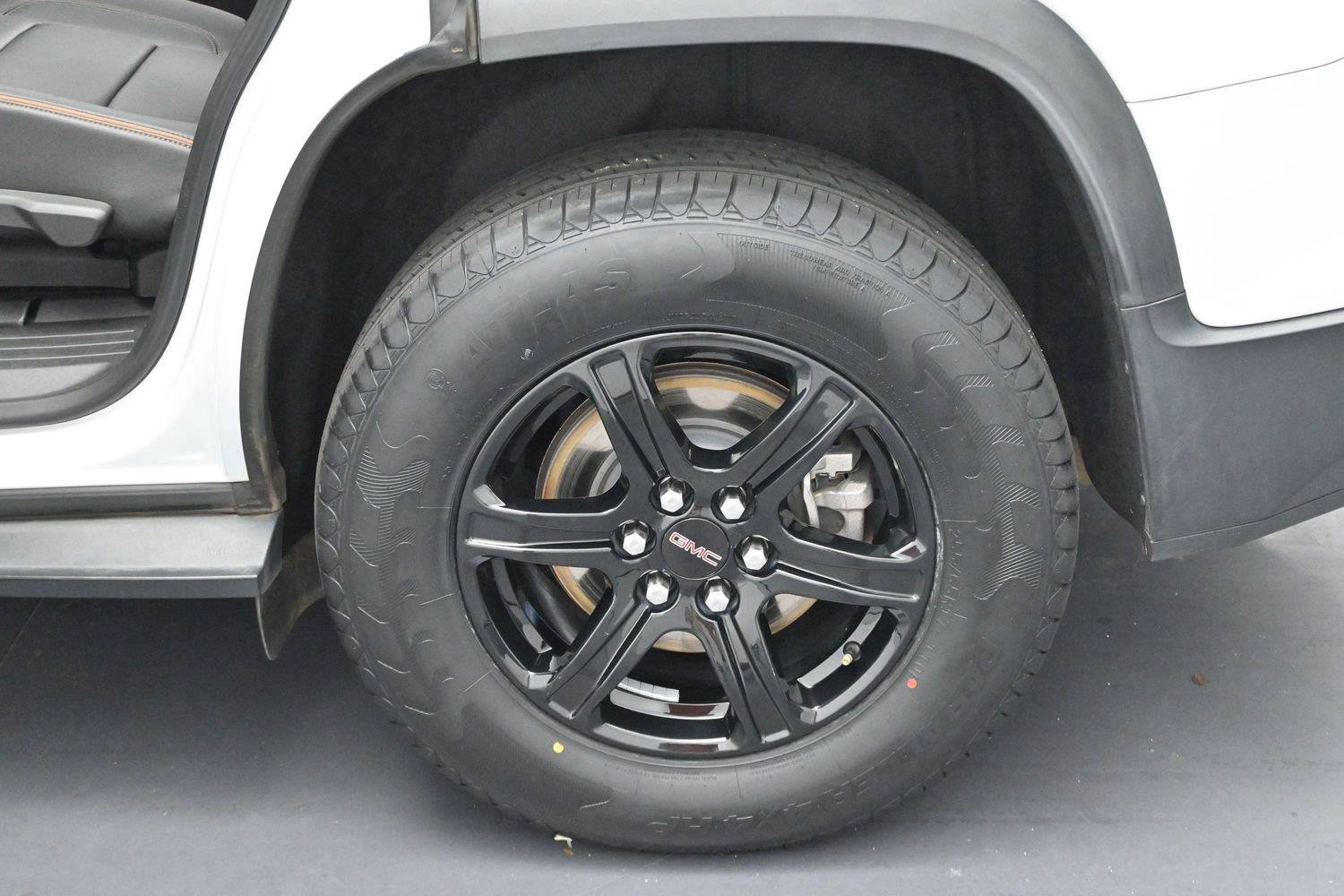Used 2021 GMC Acadia AT4 w/ LPO, Floor Liner Package AWD/4WD image 43