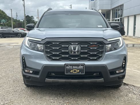 Used 2023 Honda Passport TrailSport image 2