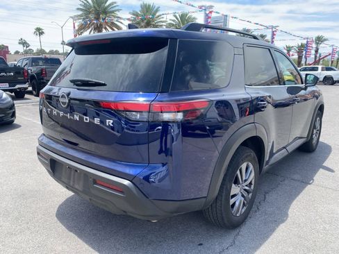 Used 2025 Nissan Pathfinder SV FWD image 7