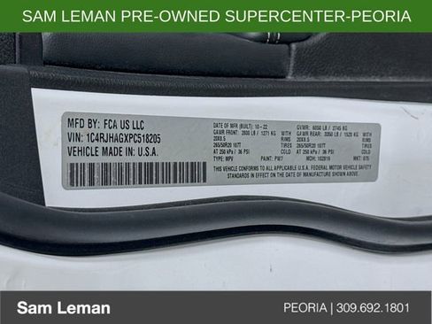 Used 2023 Jeep Grand Cherokee Altitude image 30