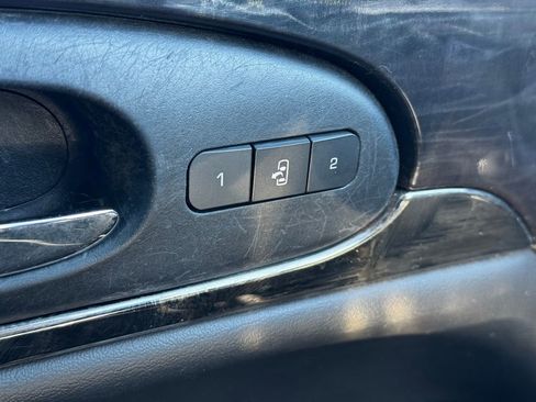 Used 2017 Buick Enclave Premium image 37