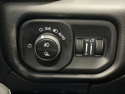 New 2026 RAM 1500 Laramie AWD/4WD image 43