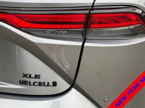 Used 2022 Toyota Mirai XLE image 27