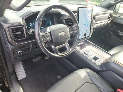 Certified 2022 Ford Expedition Platinum image 17