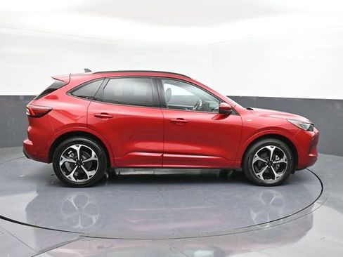 Used 2024 Ford Escape ST-Line Elite w/ Premium Technology Package image 9