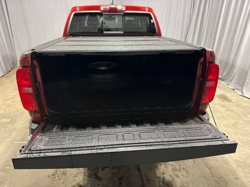Used 2015 Chevrolet Colorado LT w/ Luxury Package AWD/4WD image 3