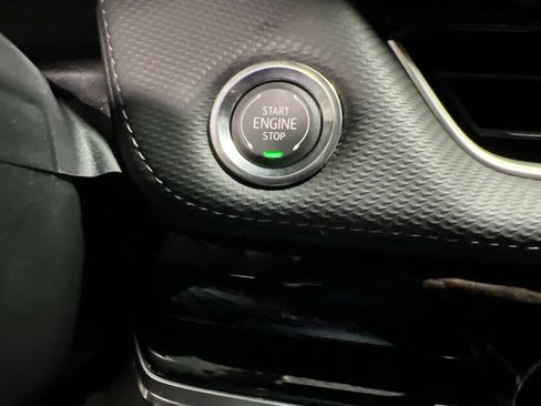 Used 2026 Chevrolet Equinox LT FWD image 36